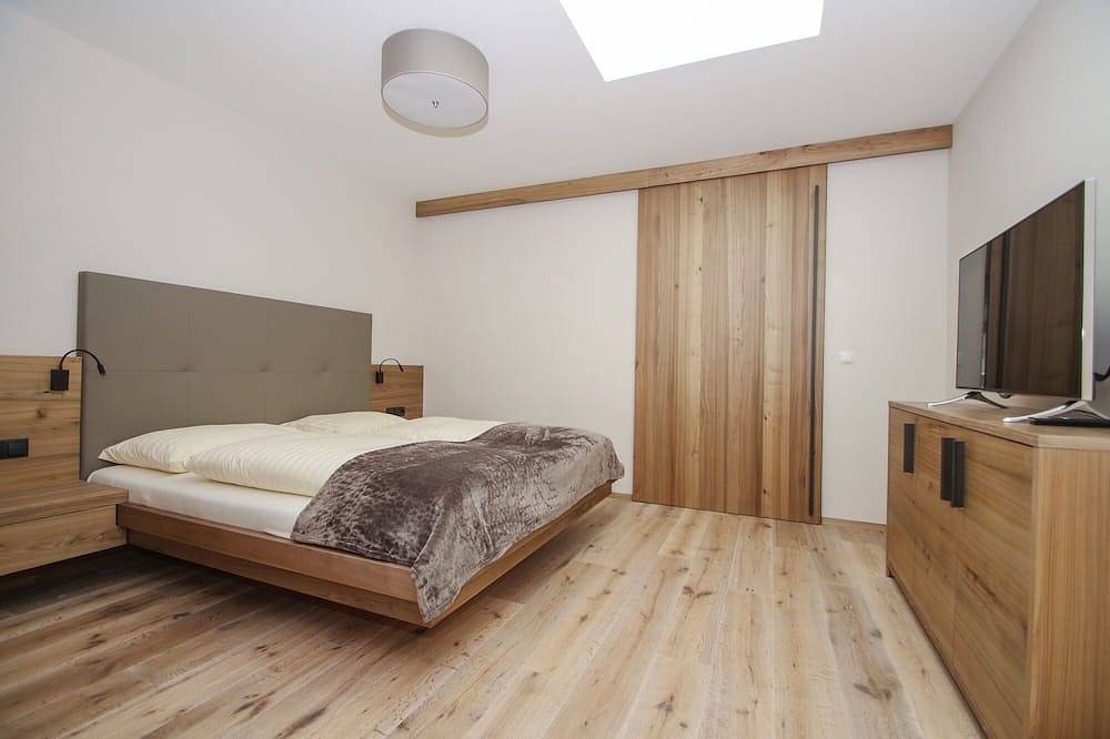 Ganze Wohnung, New apartment hotel **** with mountain views, sauna, bike room, Wifi & parking in Hafling Oberdorf, Hafling