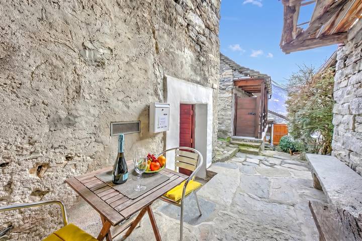 Chalet für 4 Personen, mit Terrasse, mit Haustier im Ticino