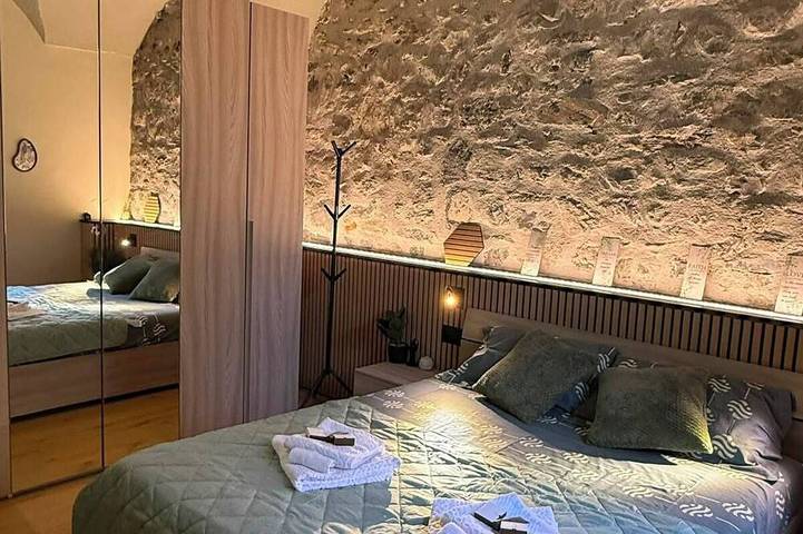 Appartamento intero, Appartamento Palazzo Storico con Corte Privata nel Borgo di Lovere Max 3 Ospiti in Lovere, Lago d'Iseo