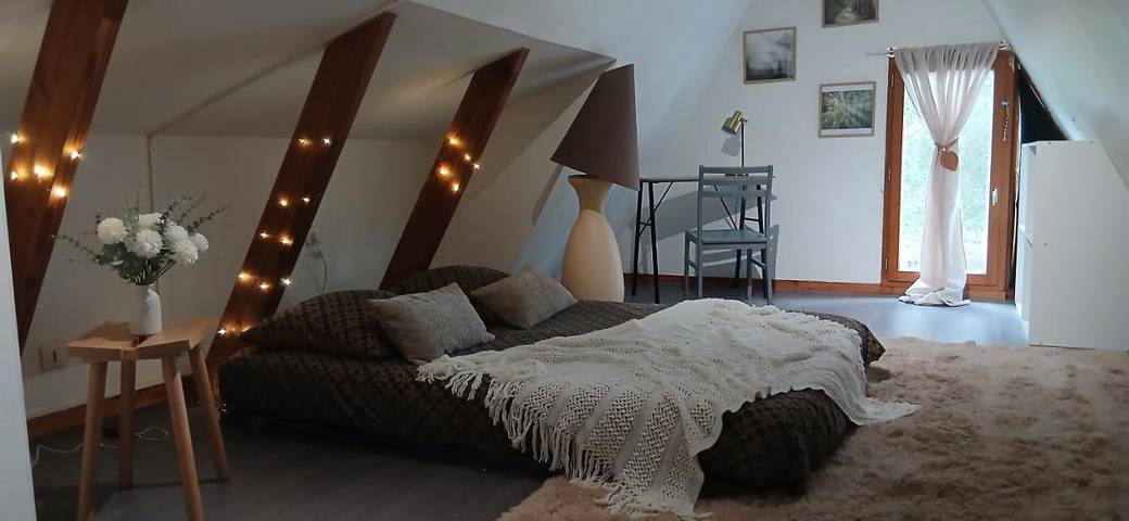 Gîte pour 4 personnes, avec jardin et vue à Puycornet