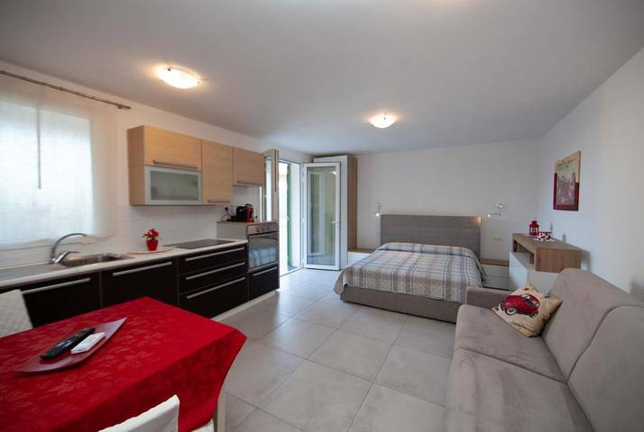 Hotel für 4 Personen, mit Balkon und Terrasse sowie Whirlpool und Garten in Sant'Andrea - 2