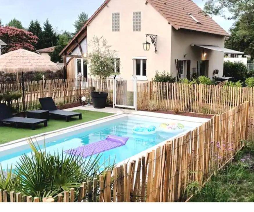 Three-Bedroom Villa in Pruniers-en-Sologne, Sologne
