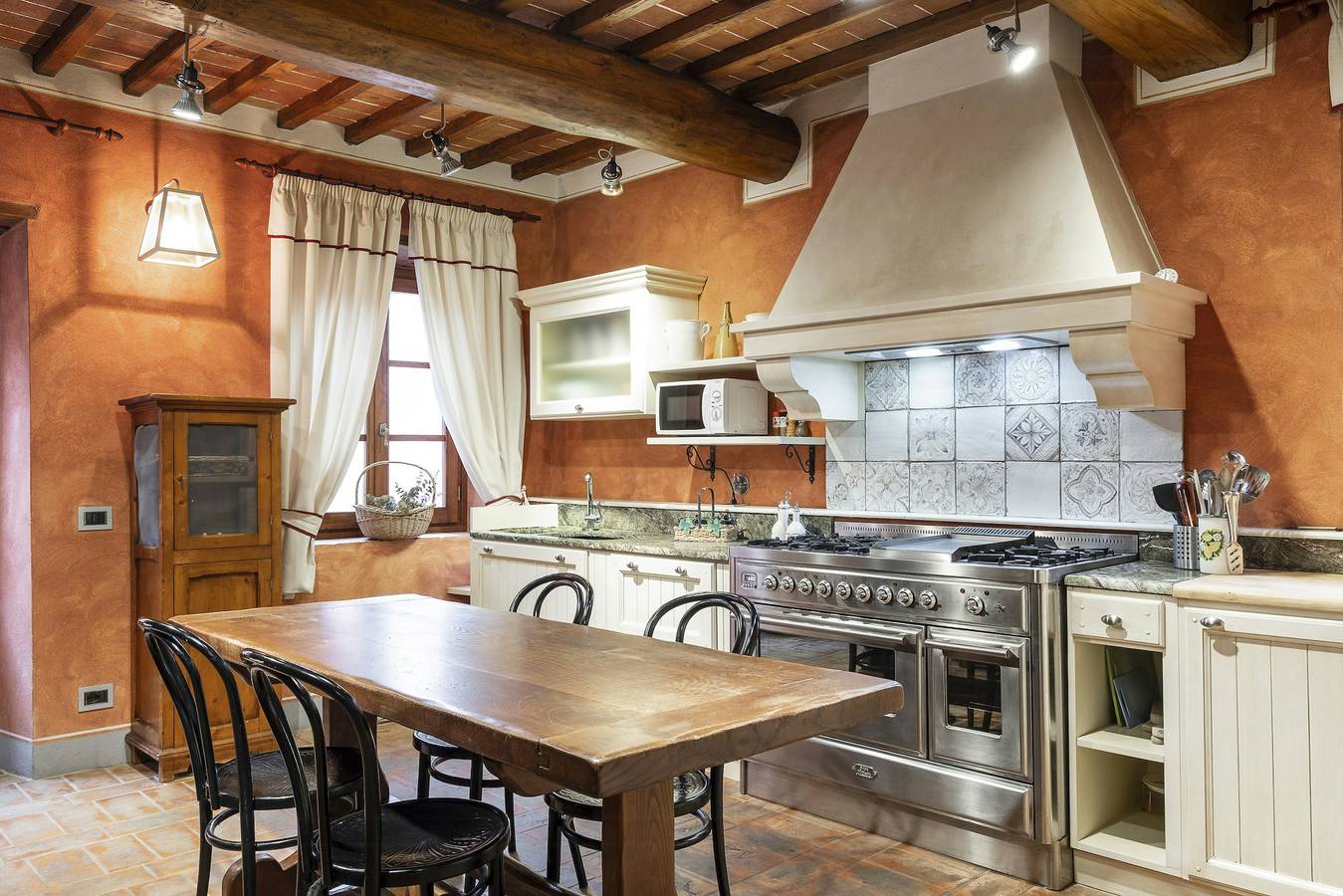 Villa con limonera y sauna en finca toscana in Reggello, Valdarno