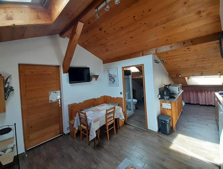 Gîte pour 2 personnes, avec terrasse à Magland - 3