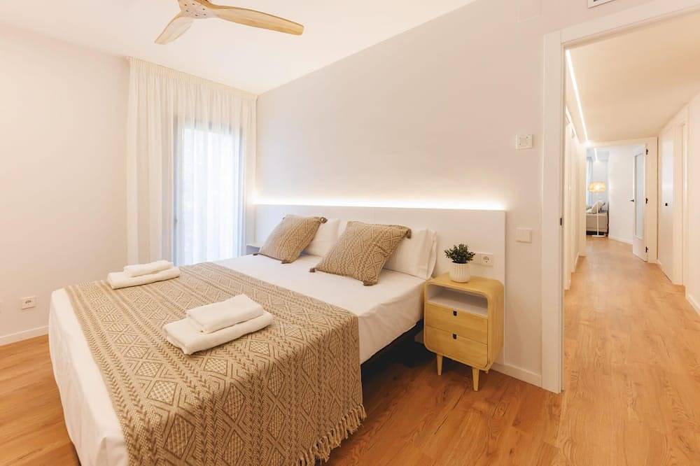 Entire apartment, Devesa - Holiday Apartment Rental in Girona | Bravissimo in Girona, Gironès