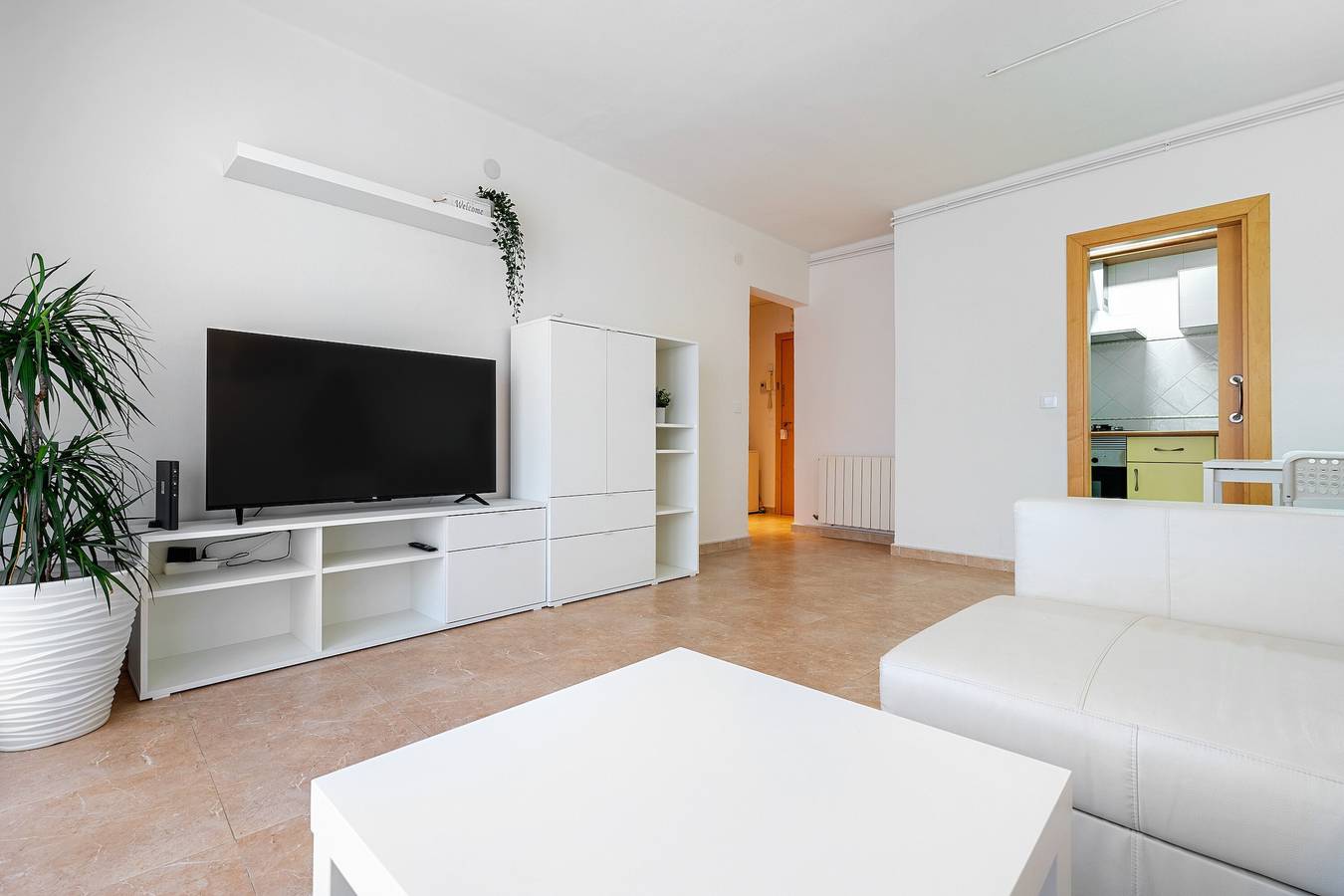 Apartamento entero, Apartamento 'Center Beach Calafell' con balcón, Wi-Fi y aire acondicionado in Calafell, Costa Dorada