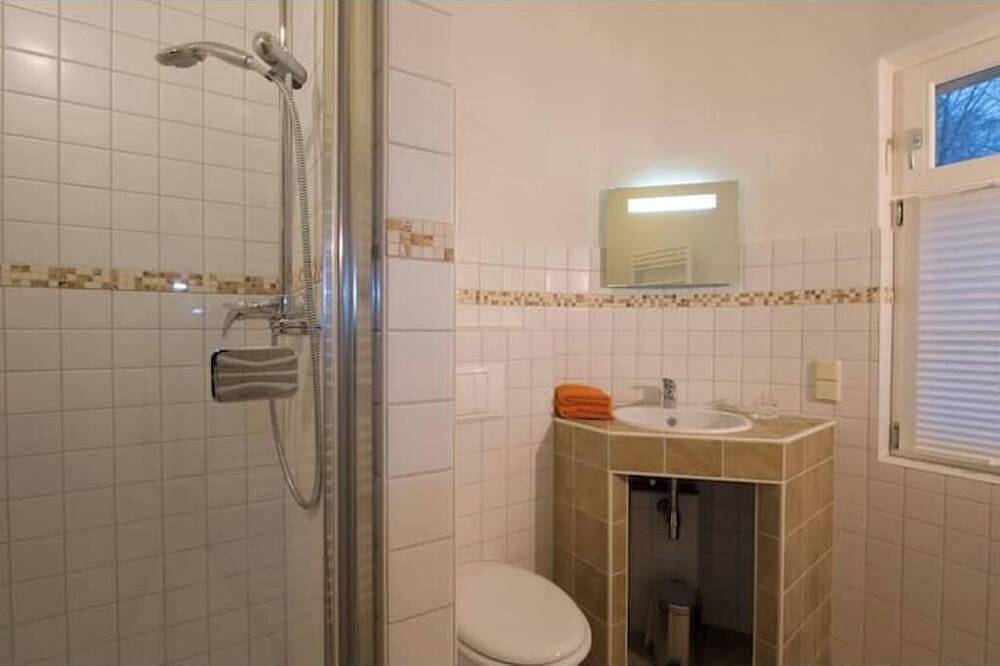 Ganze Wohnung, Stilvolles Apartment mit Blockhaussauna im Wald in Rosenthal-Bielatal, Elbsandsteingebirge