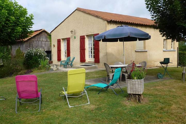 Location de vacances pour 5 personnes, avec jardin à Lanquais