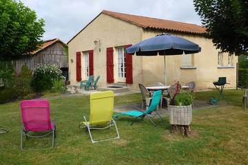 Gîte pour 5 personnes, avec jardin à Lanquais