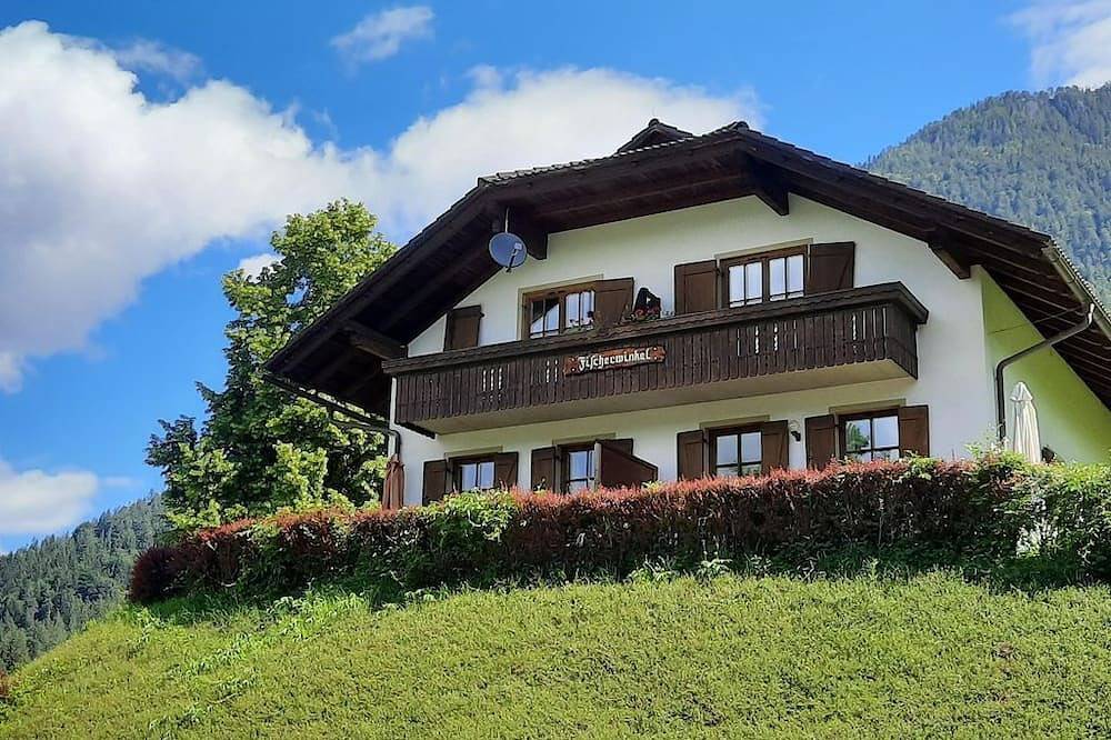 Ganze Wohnung, Altes Forsthaus - Apartment Nr. 7 - Schloss Wasserleonburg in Nötsch im Gailtal, Gailtal