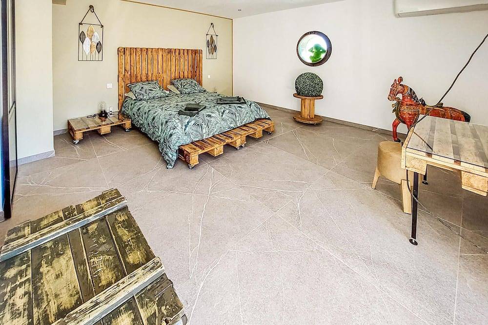 Luxurious home in Cuers in Cuers, Costa mediterránea (Francia)