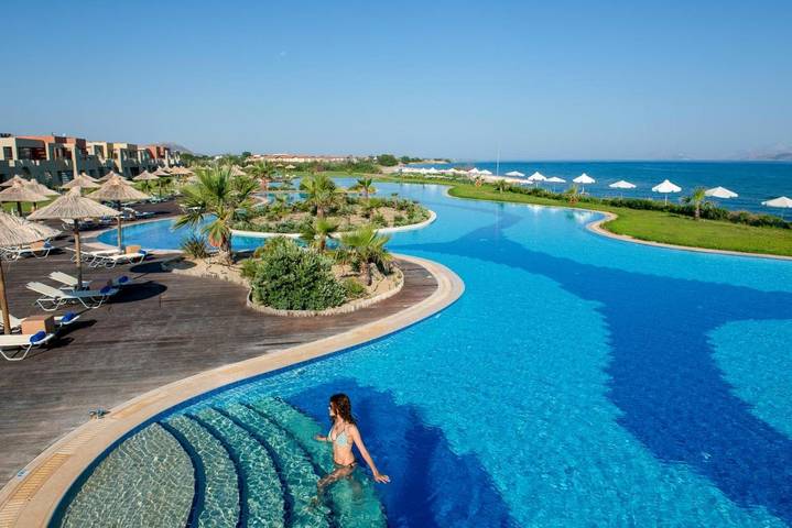 Resort per 5 persone, con Idromassaggio e Terrazza nonché Giardino e Piscina a Kos