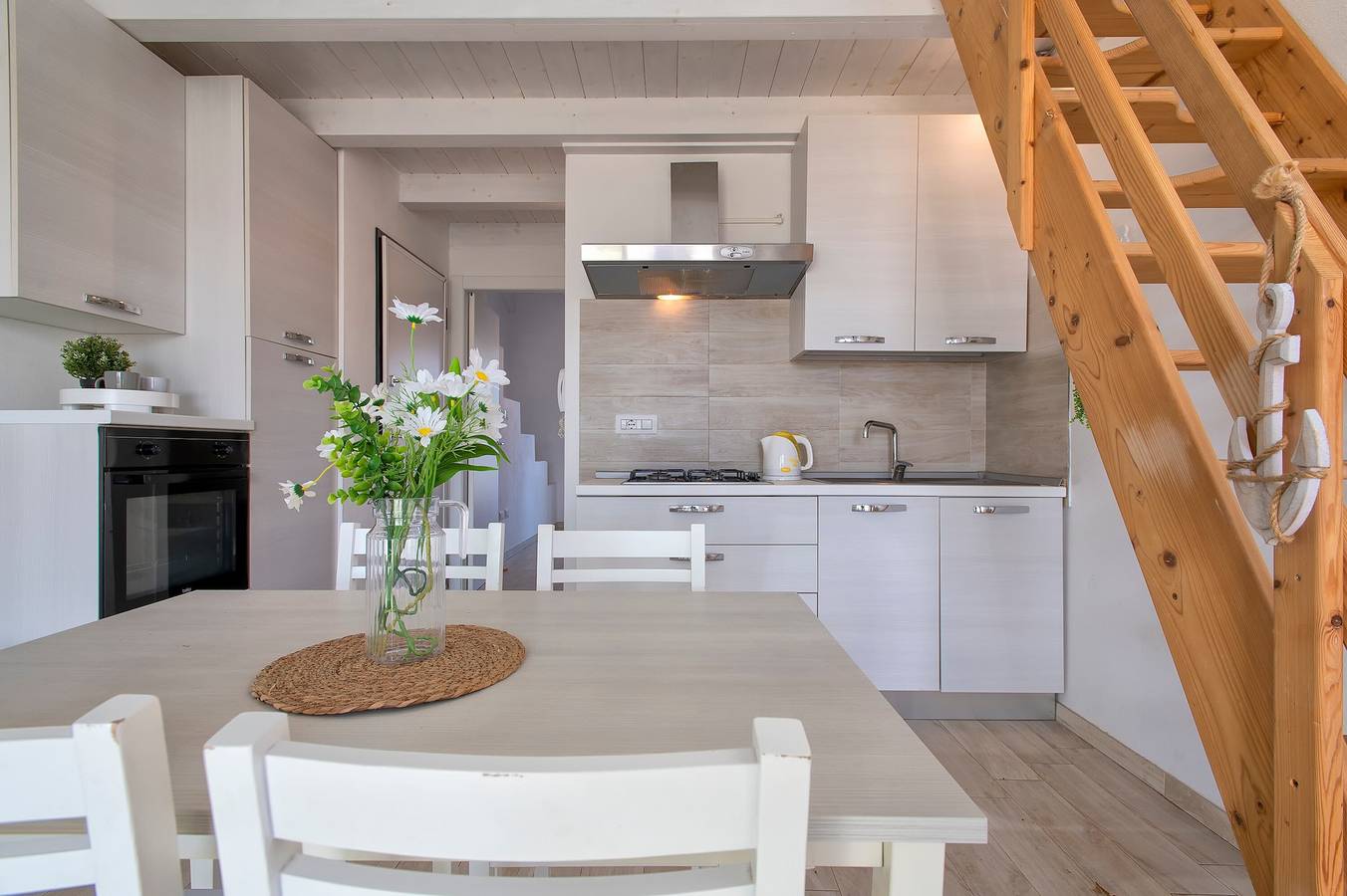 Apartamento entero, Apartamento "First de Loft" con Wi-Fi, A/C y balcón in Trinità d'Agultu e Vignola, Olbia-Tempio