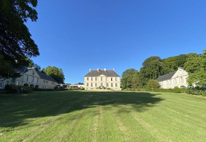 Location de vacances pour 2 personnes, avec terrasse ainsi que jardin et piscine à Vaux-sur-Aure - 3
