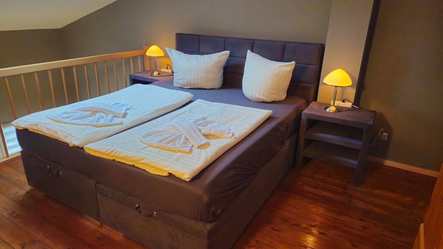 Ganze Wohnung, Komfortable Ferienwohnung „Ahoi“ mit Balkon nahe Malchower See und Garten in Malchow, Fleesensee