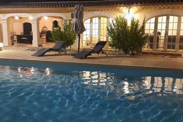 Cottage pour 5 personnes, avec jardin et terrasse à Rochegude