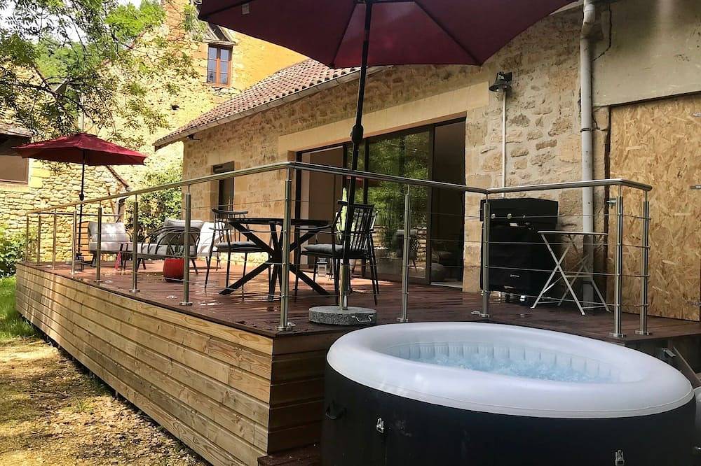 Maison de Charme à Sarlat Avec Spa in Sarlat-la-Canéda, Périgord Noir