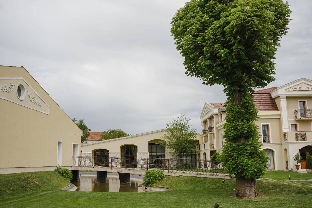Domeniile Martinutzi - Hotel Cardinal in Alba (Romania)