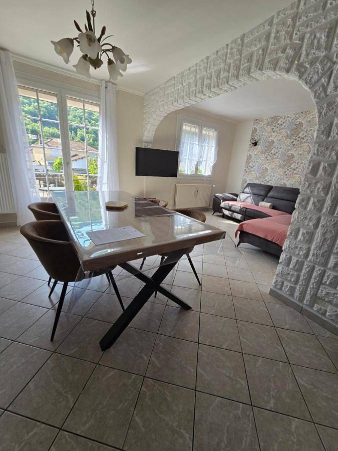 Location de vacances pour 11 personnes, avec jardin, animaux acceptés à Revin - 3