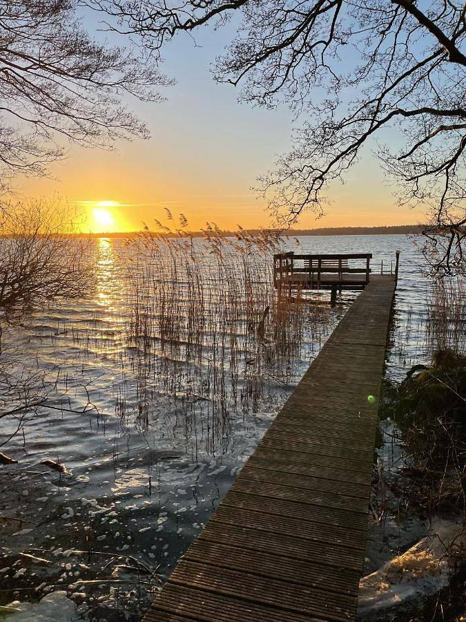Ferienhaus für 4 Personen, mit Seeblick und Garten sowie Terrasse und Ausblick in Zwischenahner Meer