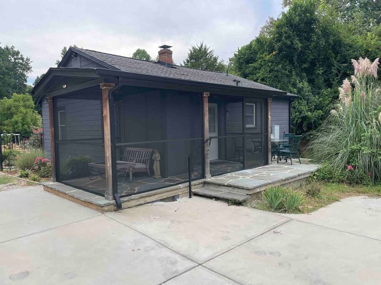Ganze Wohnung, Cozy Cottage on Food Forest in the Heart of Charlotte in Charlotte, Mecklenburg County