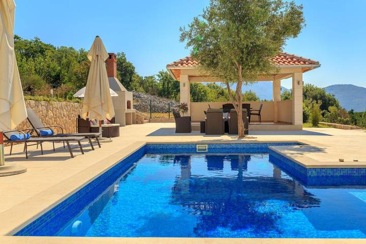 Villa con piscina per 6 persone, con giardino e terrazza, con animali domestici a Grad Dubrovnik