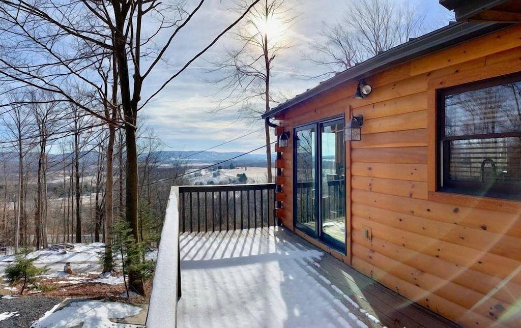 Log Cabin for 4 Guests in Canaan Valley, Tucker County