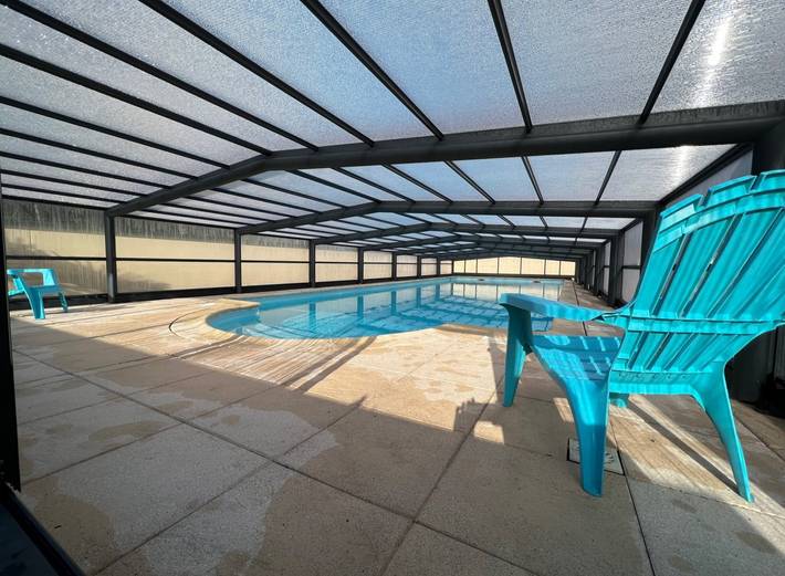 Gîte pour 7 personnes, avec jardin ainsi que piscine et terrasse, animaux acceptés