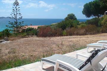 Cottage pour 4 personnes, avec balcon et jardin dans Plage du Ruppione