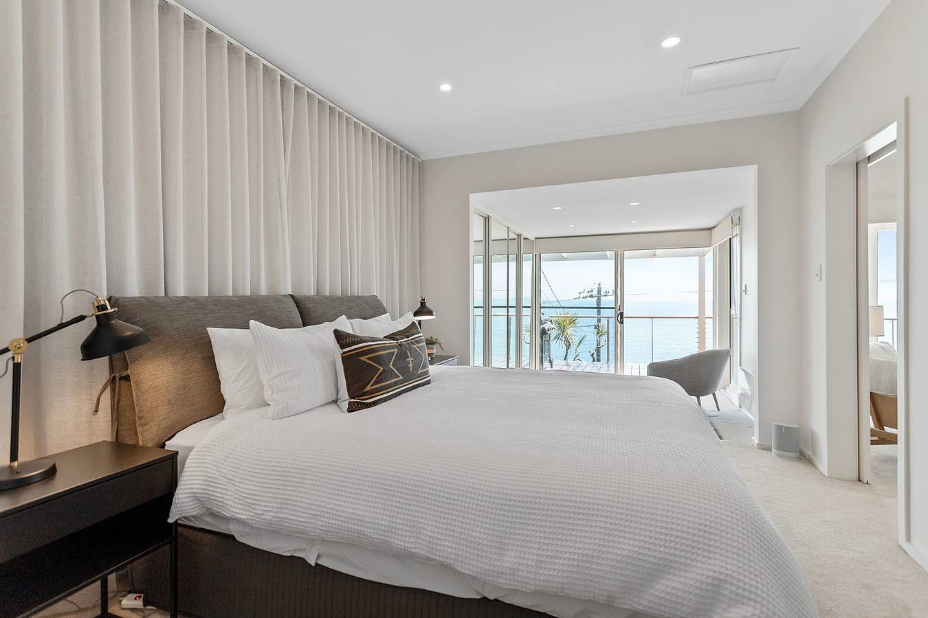 Clifftop Coastal Sanctuary with Panoramic Views in Melbourne, Península de Mornington