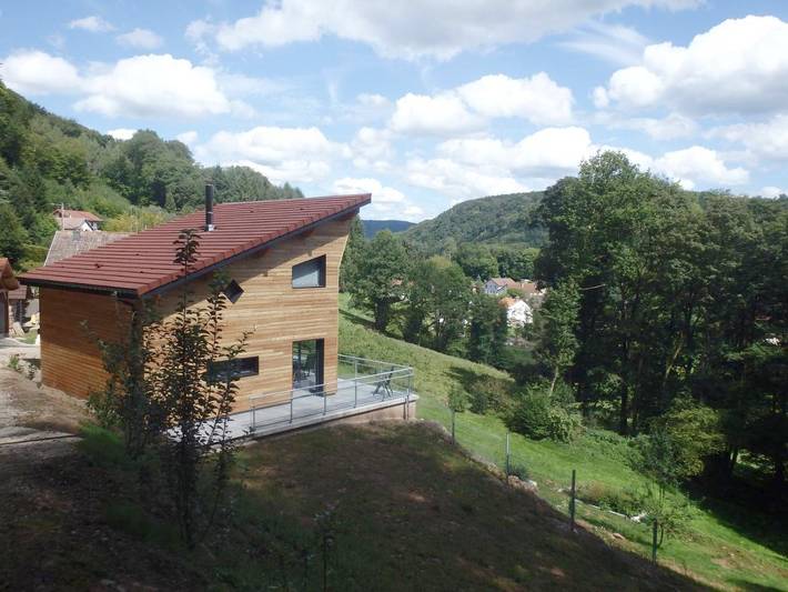 Villa pour 6 personnes, avec Balcon et Jacuzzi ainsi que Terrasse et Jardin en Franche-Comté