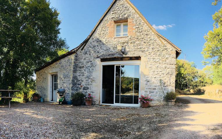 Gîte pour 7 personnes, avec terrasse ainsi que piscine et jardin à Montvalent - 2