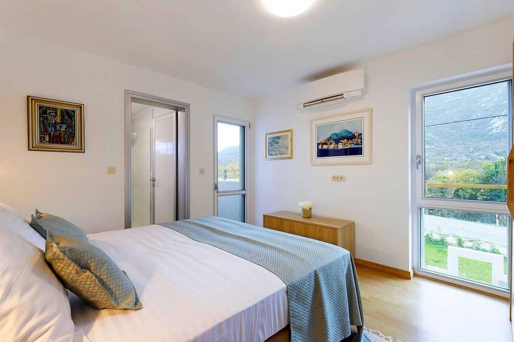 Charmante Villa mit 4 Schlafzimmern für 8 Personen, mit atemberaubender Aussicht und beheiztem Pool in Zagvozd, Makarska Riviera