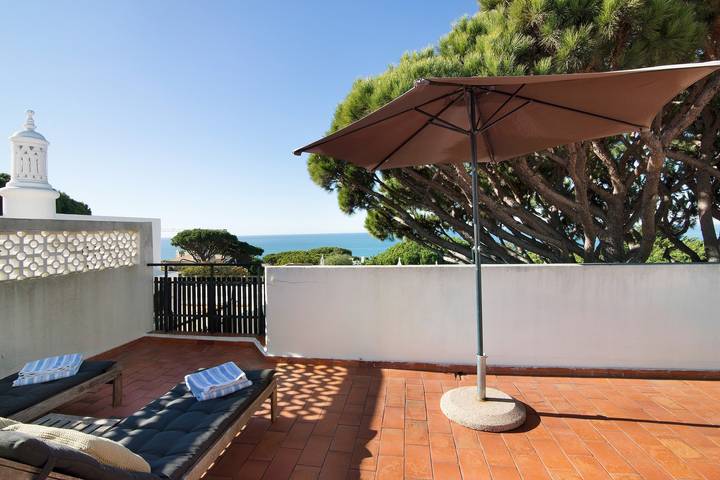 Villa 'Allan' com Vista Mar, Wi-Fi e Ar Condicionado in Vale do Lobo, Almancil