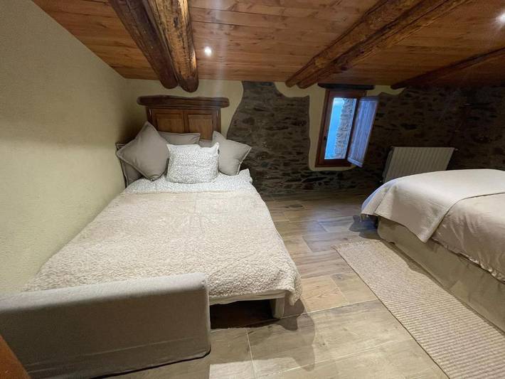 Chalet para 10 personas, con jardín además de jacuzzi y piscina en Valles Oriental - 3