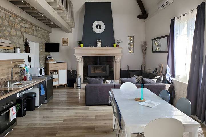 Casa de vacaciones para 4 personas, con jardín además de terraza y piscina - 1