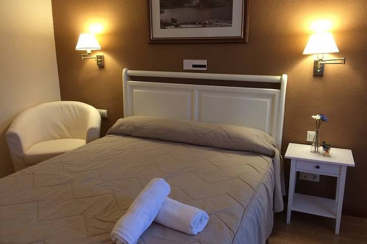 Great Rural Hotel with large spaces in Sacedón, Guadalajara Provinz