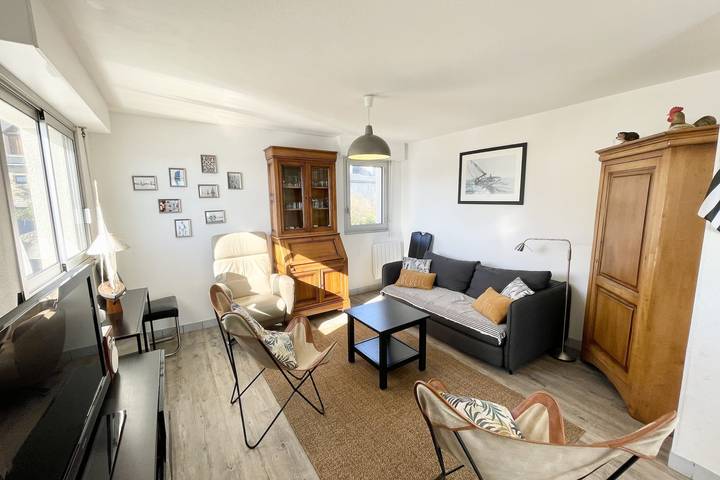 Ganze Wohnung, Ferienwohnung für 6 Personen mit Balkon in Port-Louis, Côte des Mégalithes