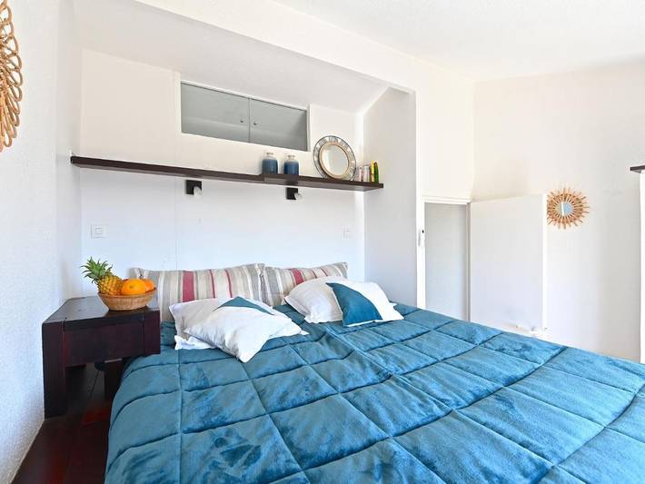 Gîte pour 6 personnes, avec terrasse ainsi que piscine et jardin dans Plage Camp Long - 3
