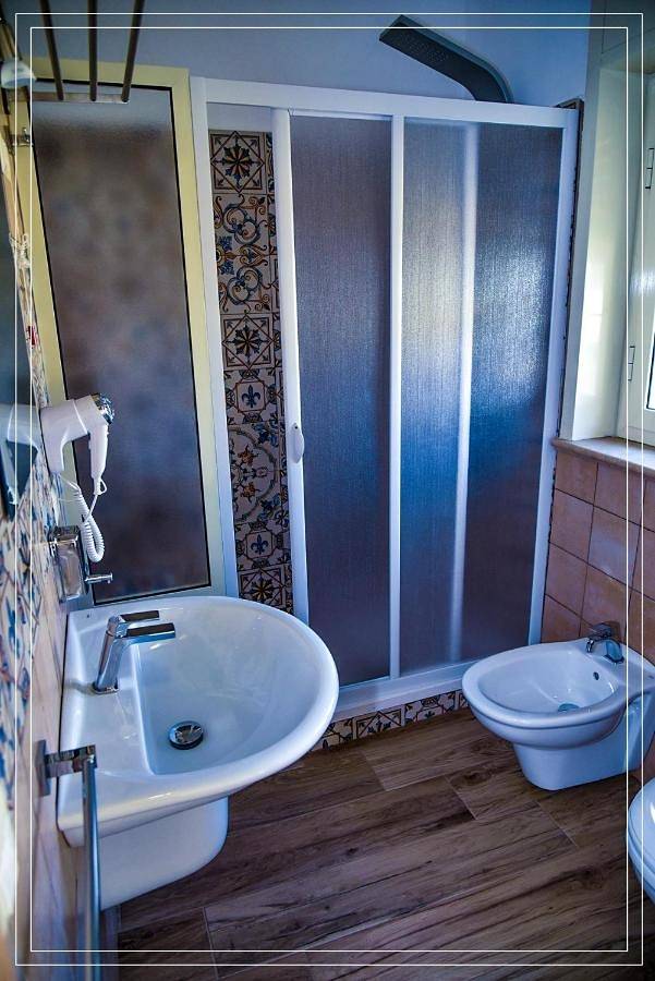 Chambre d’hôte pour 2 personnes, avec balcon et vue, adapté aux familles à Porto Empedocle - 2