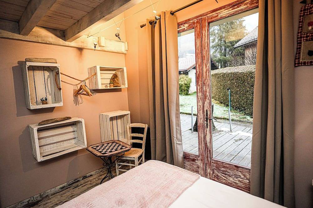 Entire apartment, Marrons Glacés in Thônes, Annecy region