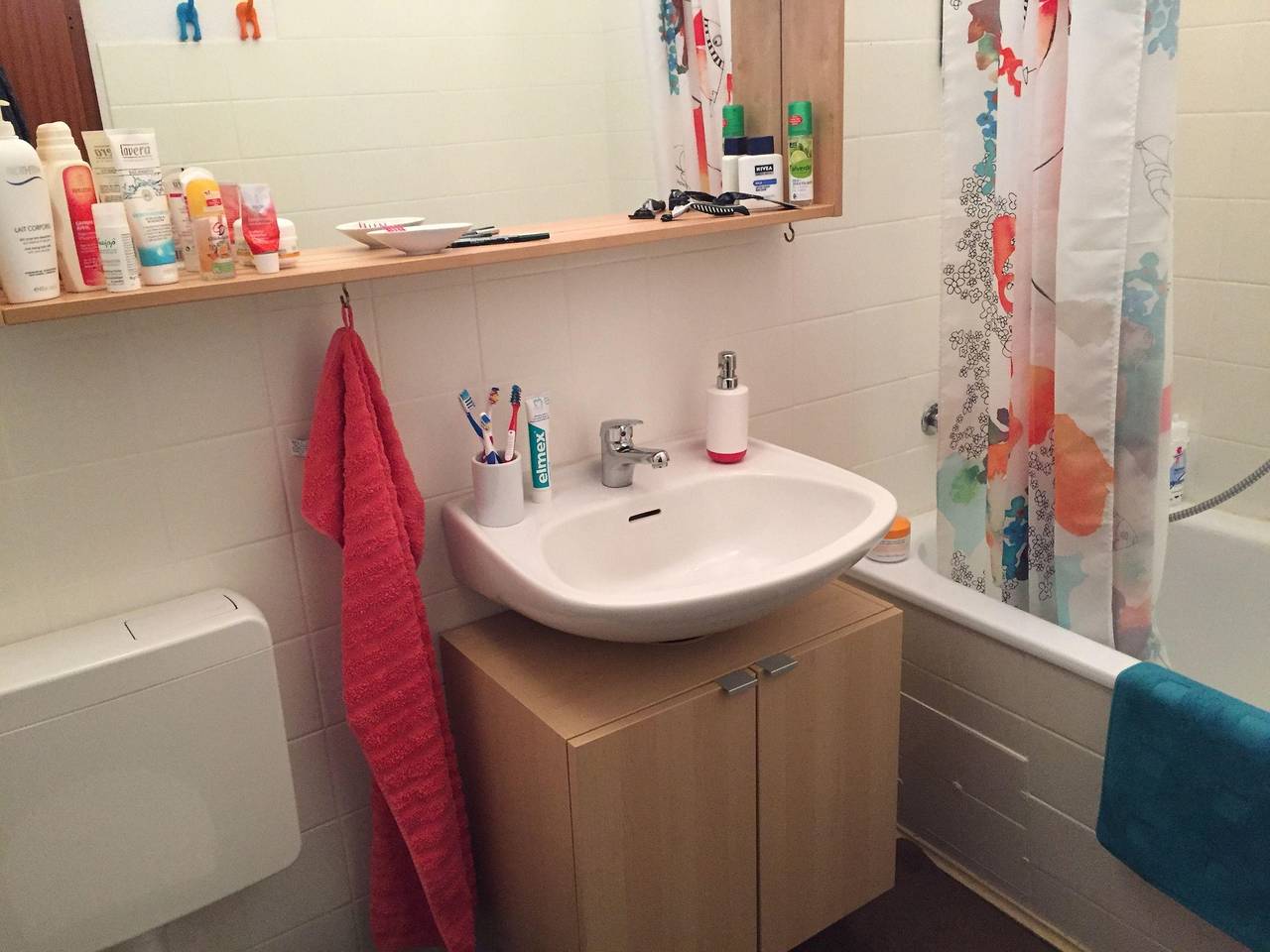 Schwedenhäuschen am See - einfach "Lagom" in Ahlefeld-Bistensee, Rendsburg-Eckernförde