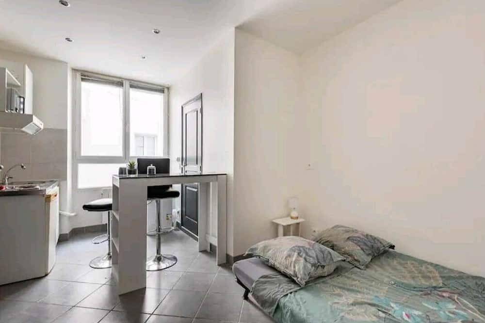 Entire apartment, Studio au Calme, Cosy, Netflix+wifi in Montélimar, Nyons region