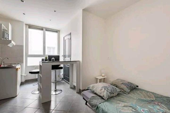 Appartement entier, Studio au centre historique de Montelimar! Wifi inclut in Montélimar, Région de nyons