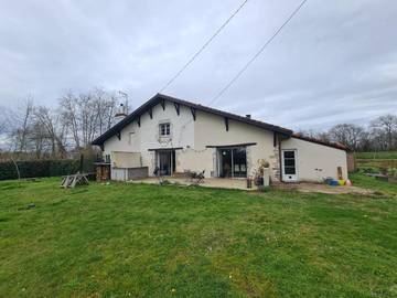 Cottage pour 8 personnes, avec jardin ainsi que terrasse et piscine à Saint-Laurent-de-Gosse