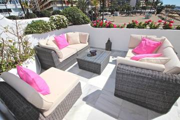 Apartment for 4 People in Playa de la Venus, Marbella, Photo 1