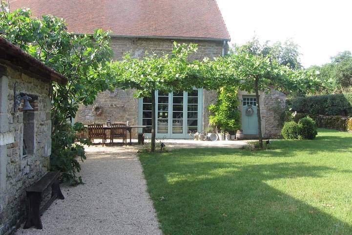 Gîte pour 8 personnes, avec jardin à Saint-Gervais-sur-Couches