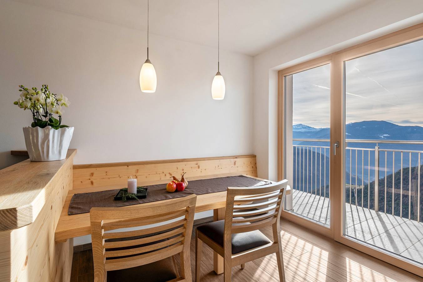 Ganze Wohnung, Ferienwohnung "Reiterhof Gaia" mit Bergblick, Privatem Garten und Wlan in Jenesien, Sarntaler Alpen