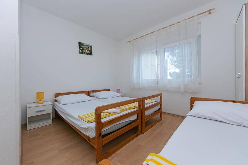 Ganze Wohnung, 4-Zimmer-Ferienwohnung mit Terrasse Gradac, Makarska in Gradac, Makarska Riviera