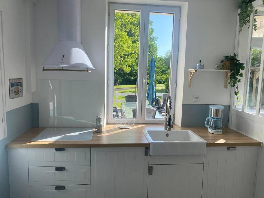 Le cottage des Vaux avec cheminée, sauna et jacuzzi dans un parc arboré in Senlisse, Park krajobrazowy Górnej Doliny Chevreuse